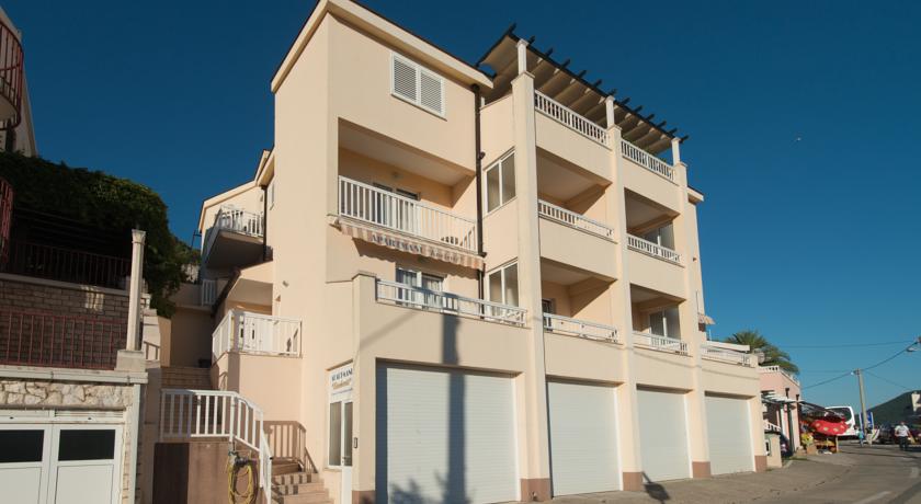 Apartments Knežević